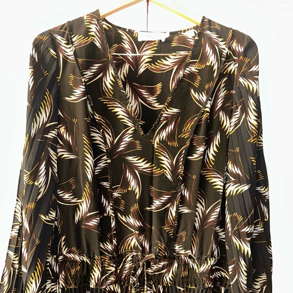 A.L.C Rory V-neck Pleated Silk Dress Size 8 - Picture 5 of 11